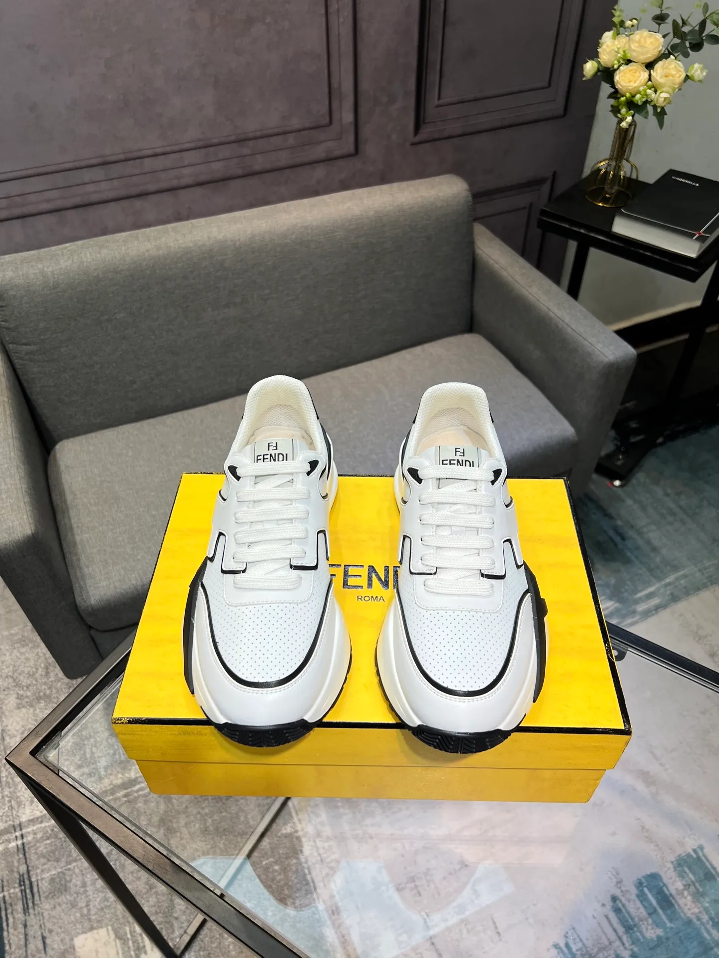 Men's shoes 💰580 FENDI men's fashion casual shoes 👟Hot sale🔥Official website 1:1 replica ⬆️Original quality - Original leather - Original breathable mesh lining Original outsole 1:1 replica, code number 38-44 (45-46 customized)